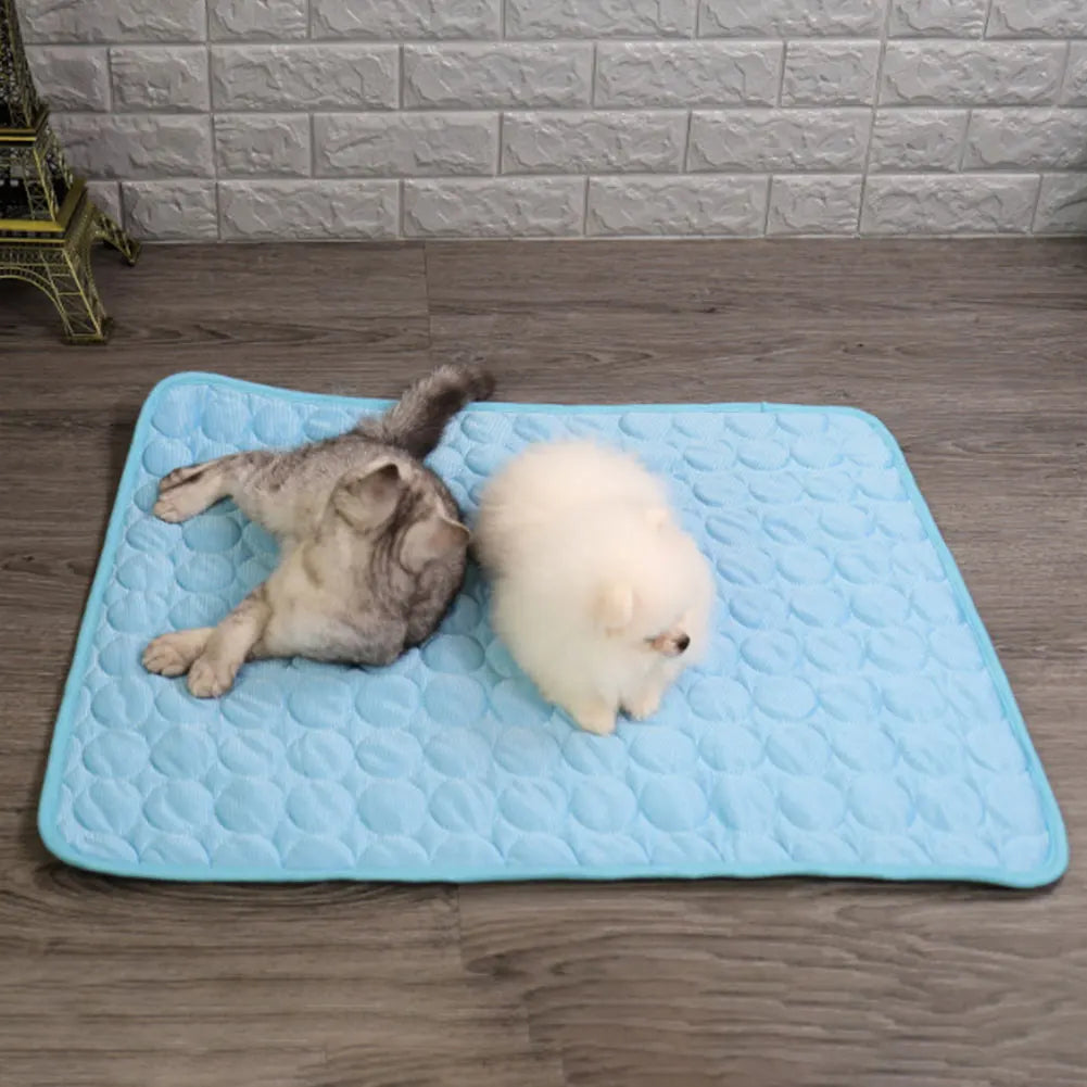 Summer Dog Cooling Mat Washable Pet Cooling Mat Dog Cooling Pad for Dogs & Cats